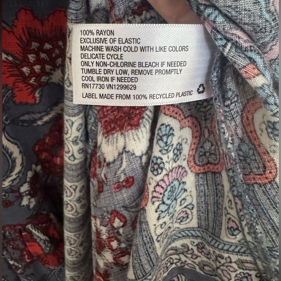 Knox Rose Women's Floral Blouse - Gray and Red - Picture 6 of 6